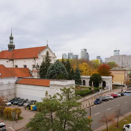 Behind The Scenes Old Town 바르샤바